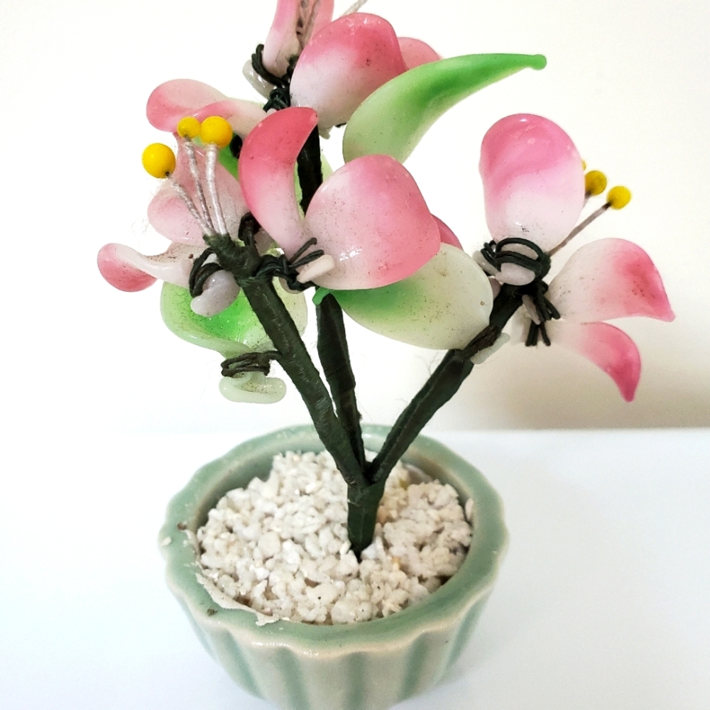 Artificial floral display